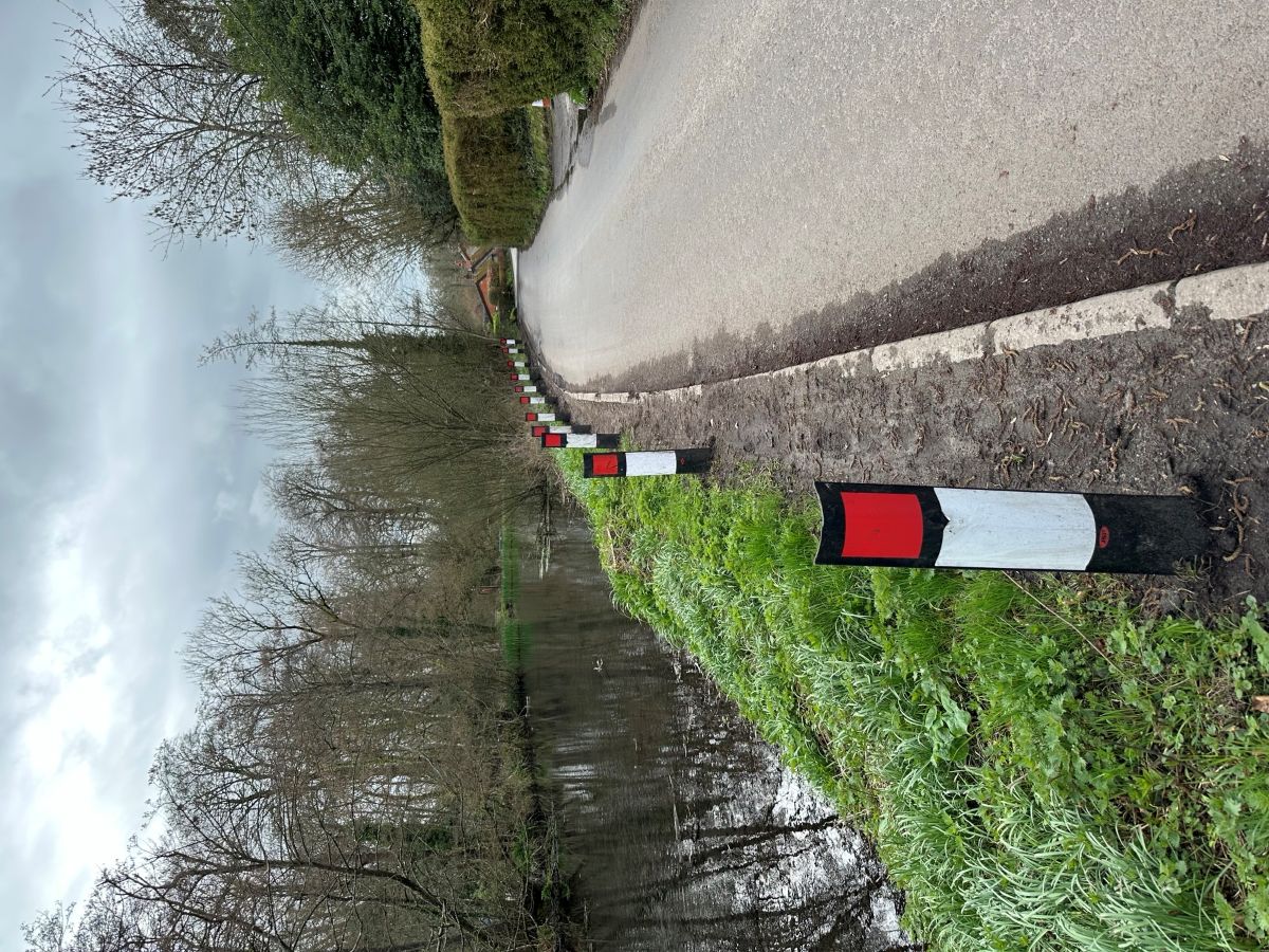 Marker Posts on Mill Street
